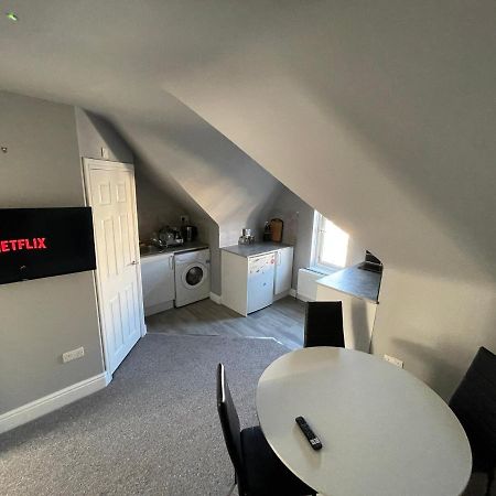 Apartament Luton Short Term Lets - Cardiff Road Zewnętrze zdjęcie