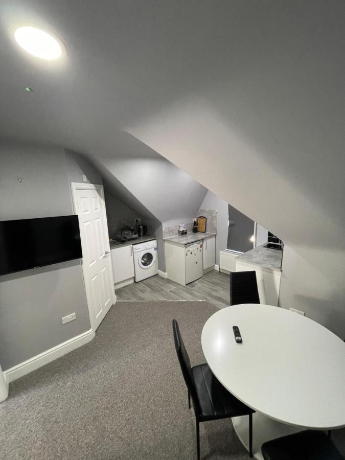 Apartament Luton Short Term Lets - Cardiff Road Zewnętrze zdjęcie